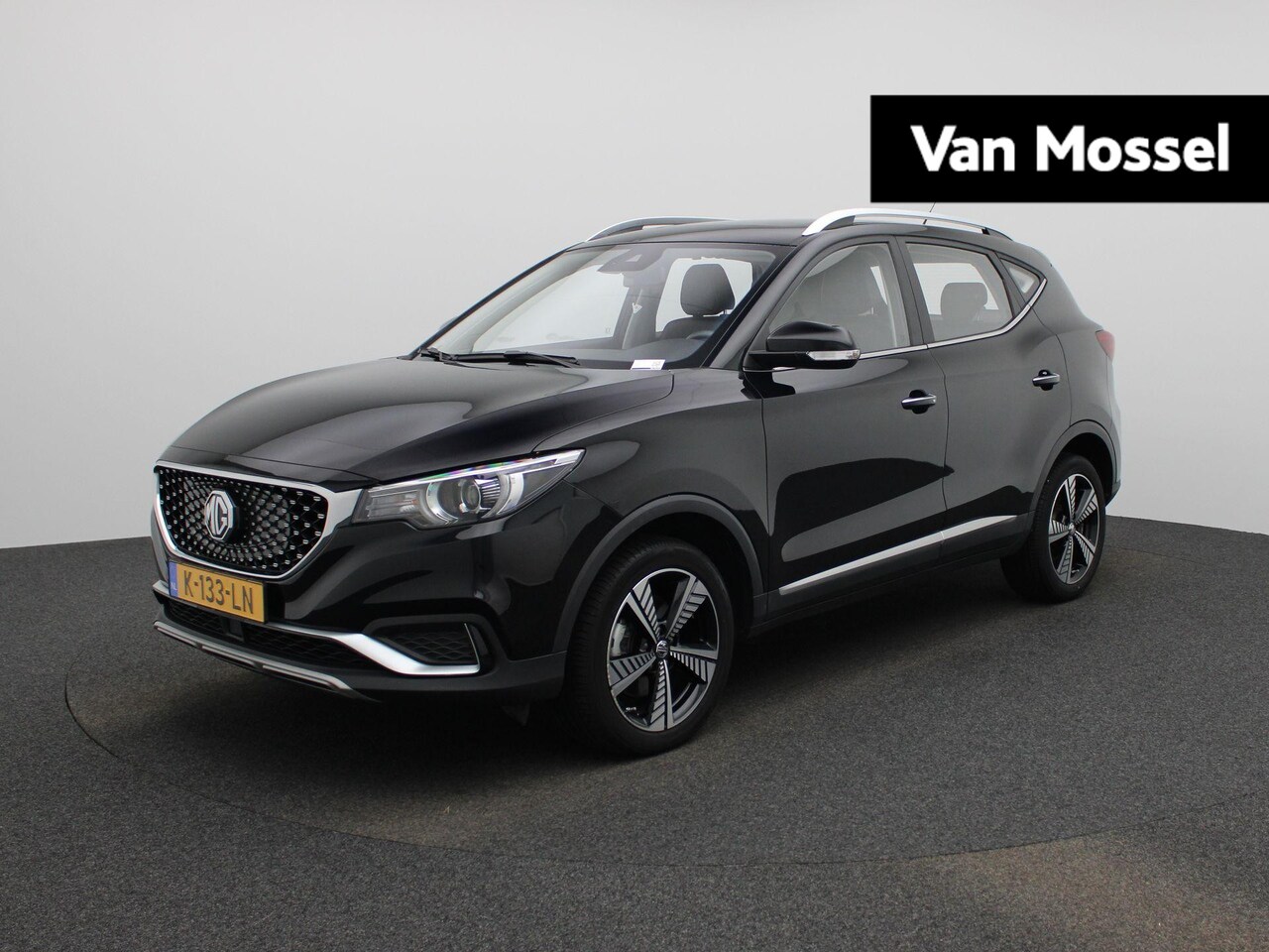 MG ZS - Luxury 45 kWh | PANORAMADAK | STOELVERWARMING | ACHTERUITRIJCAMERA | APPLE CARPLAY | ANDRO - AutoWereld.nl