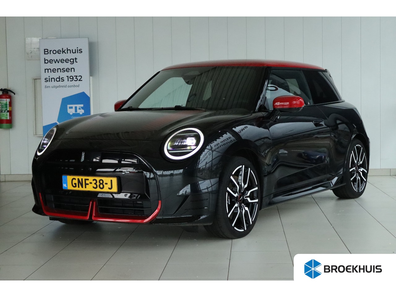MINI Mini-Electric - Cooper E John Cooper Works M 40.7 kWh | Adapt. Cruise | Harman & Kardon | Panoramadak | St - AutoWereld.nl