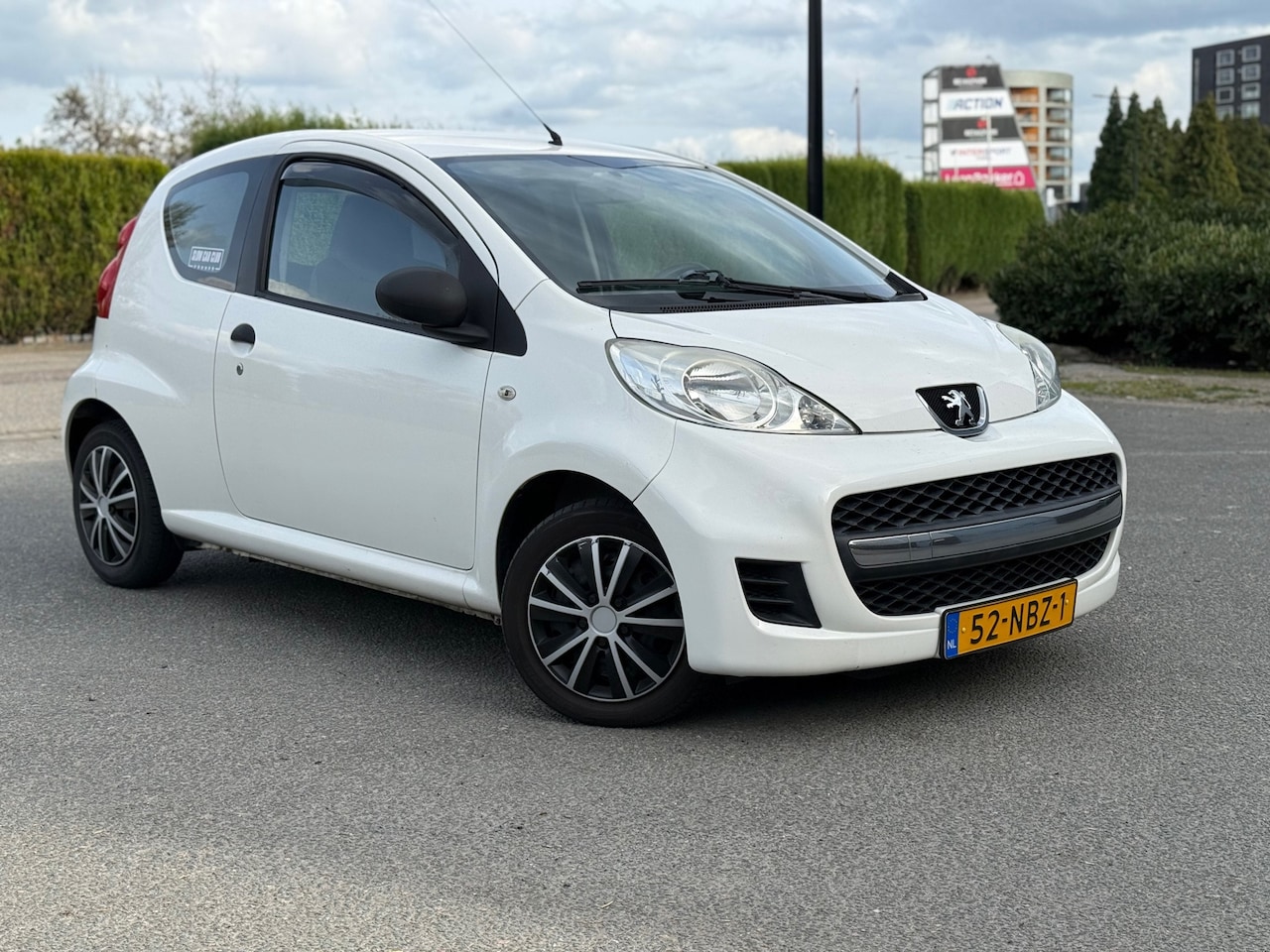 Peugeot 107 - 1.0-12V XR 1.0-12V XR - AutoWereld.nl