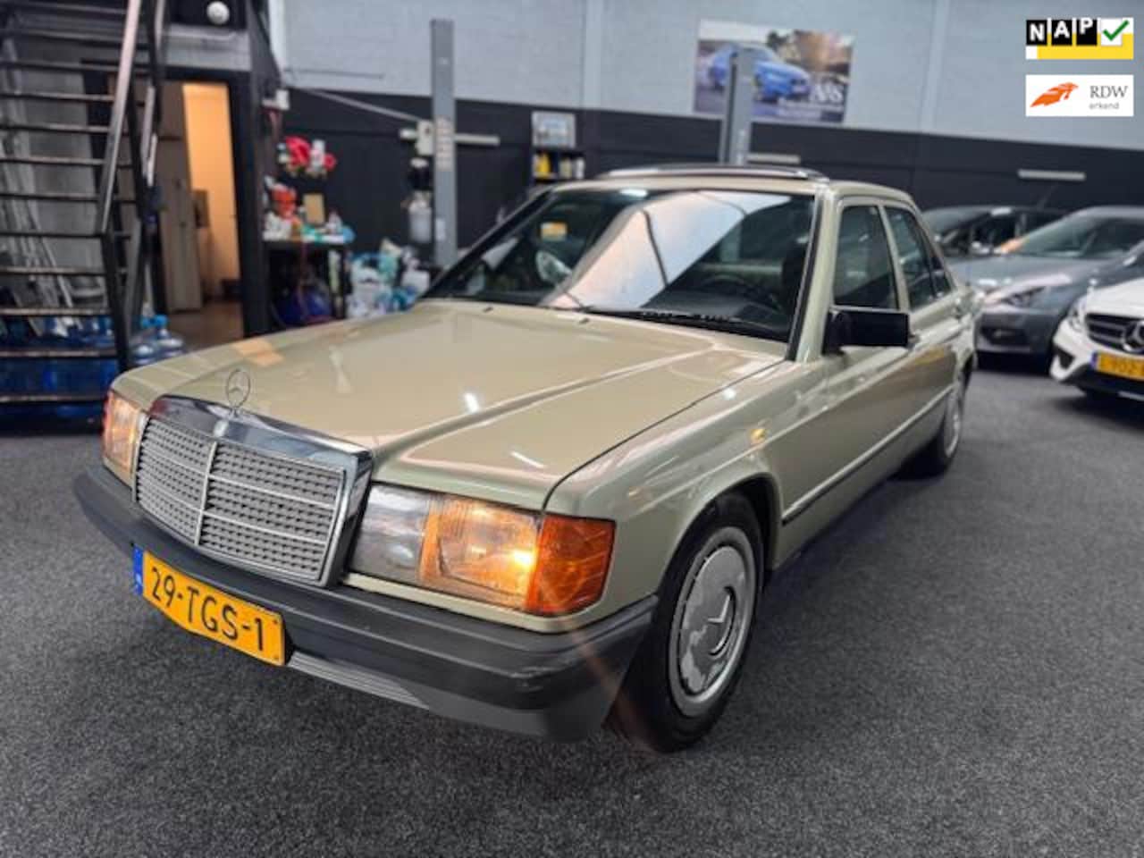 Mercedes-Benz 190-serie - 2.0 E/Originelen KM stand/OLDTIMER/Gas G3 - AutoWereld.nl
