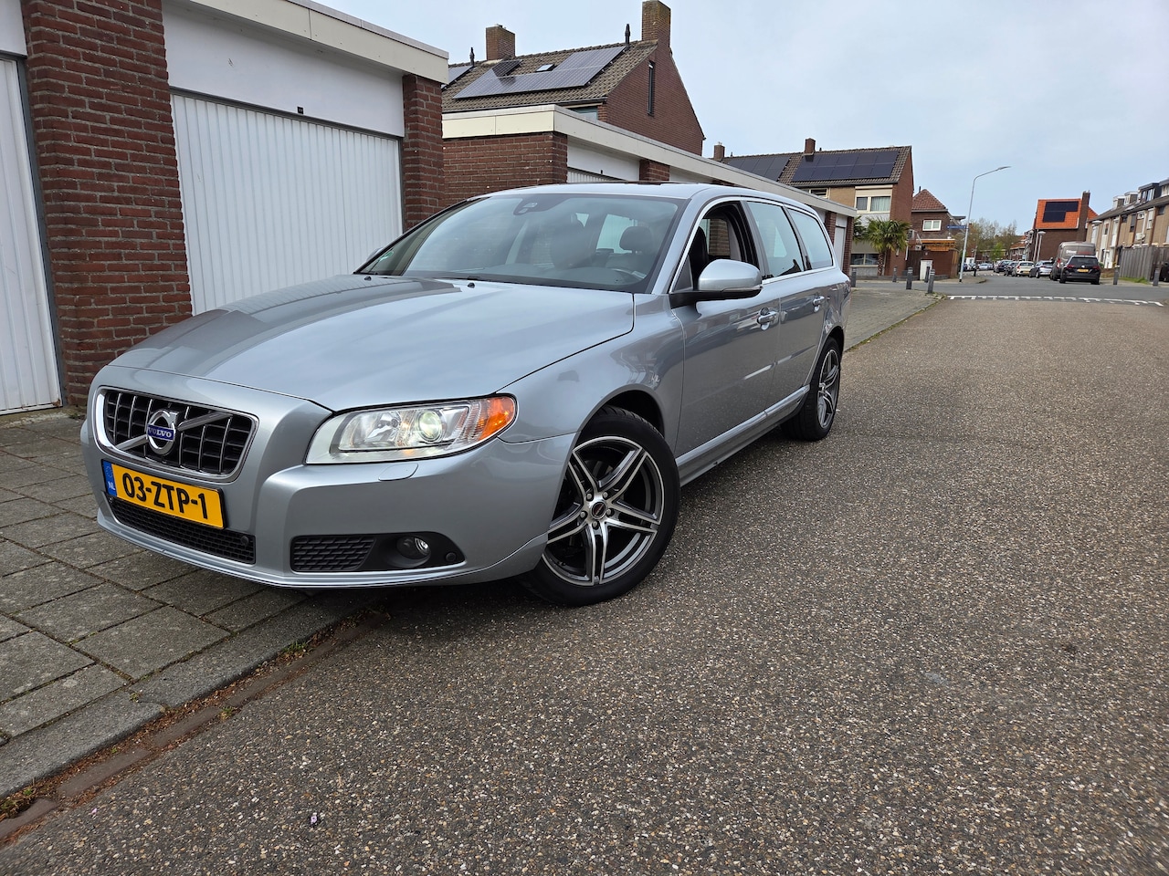 Volvo V70 - 1.6 T4 Summum - AutoWereld.nl