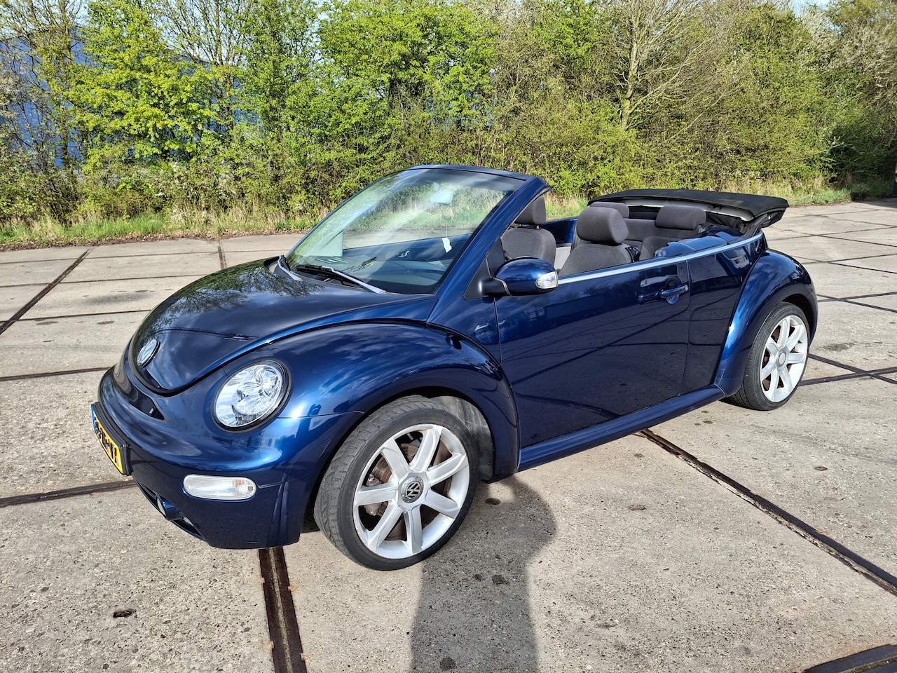 Volkswagen New Beetle Cabriolet - 1.6 Highline - AutoWereld.nl