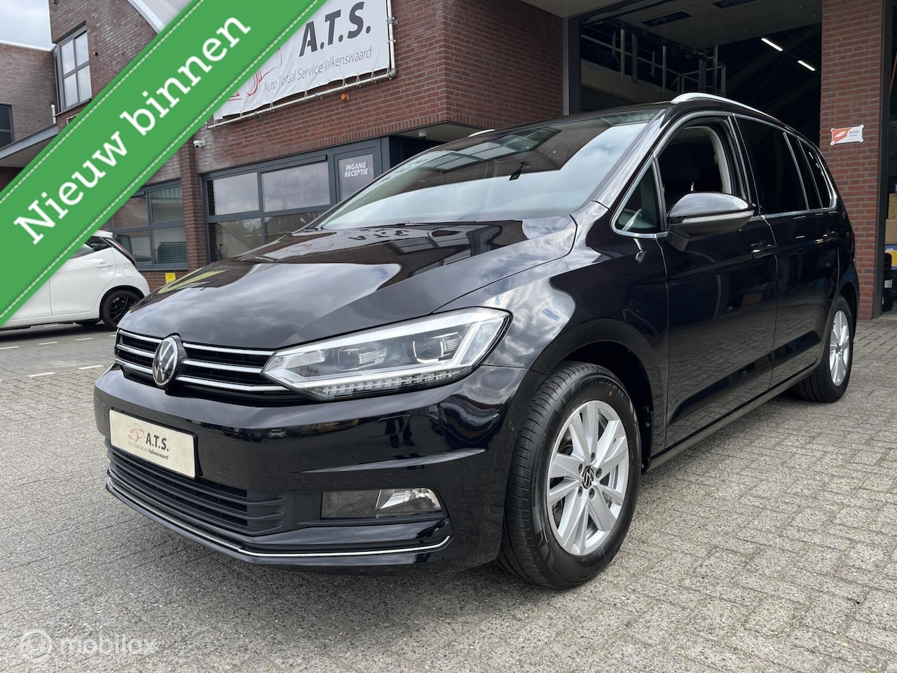 Volkswagen Touran - 1.5 TSI Comfortline 7p LED*PANO-DAK*ACC* - AutoWereld.nl