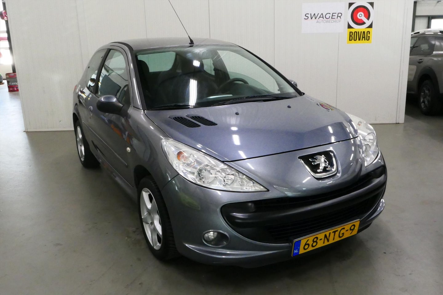 Peugeot 206 - 206+ 1.4 75pk 3-deurs Millesim 200 - AutoWereld.nl