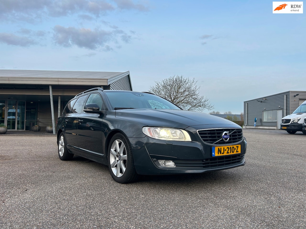 Volvo V70 - 2.0 D4 2016 Euro 6 | Automaat | Leer | Memory | Stoelvr - AutoWereld.nl