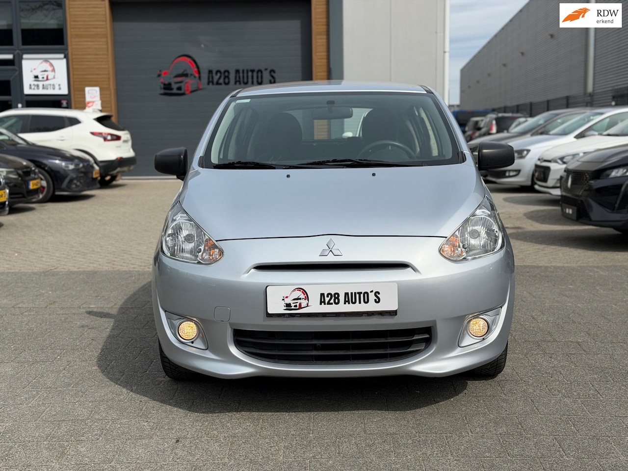 Mitsubishi Space Star - 1.0 Entry | Lage kosten |Airco | Nieuwe APK - AutoWereld.nl