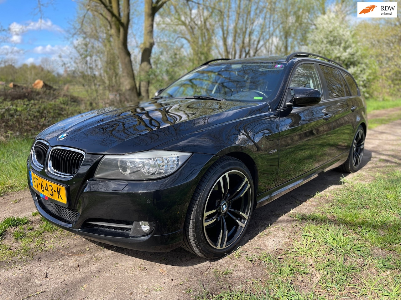 BMW 3-serie Touring - BMW 3-serie Touring 320i/Panorama/Navi/P Sensor/Trekhaak! - AutoWereld.nl