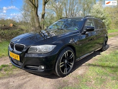 BMW 3-serie Touring - 3-serie Touring 320i/Panorama/Navi/P Sensor/Trekhaak