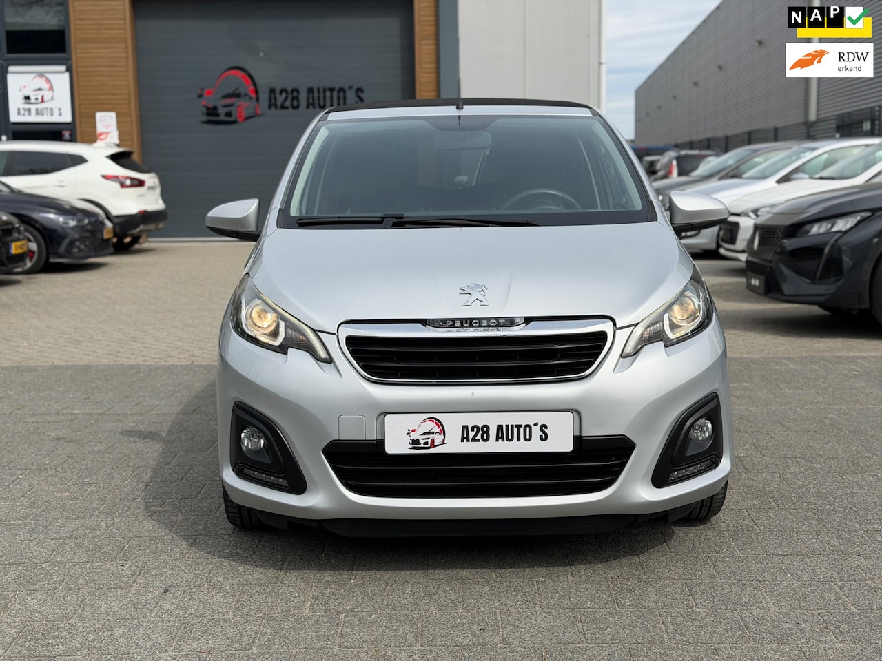 Peugeot 108 - 1.0 e-VTi Active TOP! |Panorama |Clima |NAP | Carplay - AutoWereld.nl