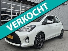 Toyota Yaris - 1.3 VVT-i Dynamic - Navigatie I Sport velgen I Xenon I Achteruitrij Camera I Sport pakket