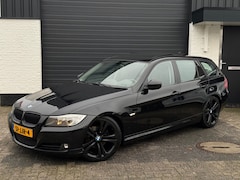 BMW 3-serie Touring - 320i Business Line| Pano | NAP | Stoelverwarming| Goed onderhouden