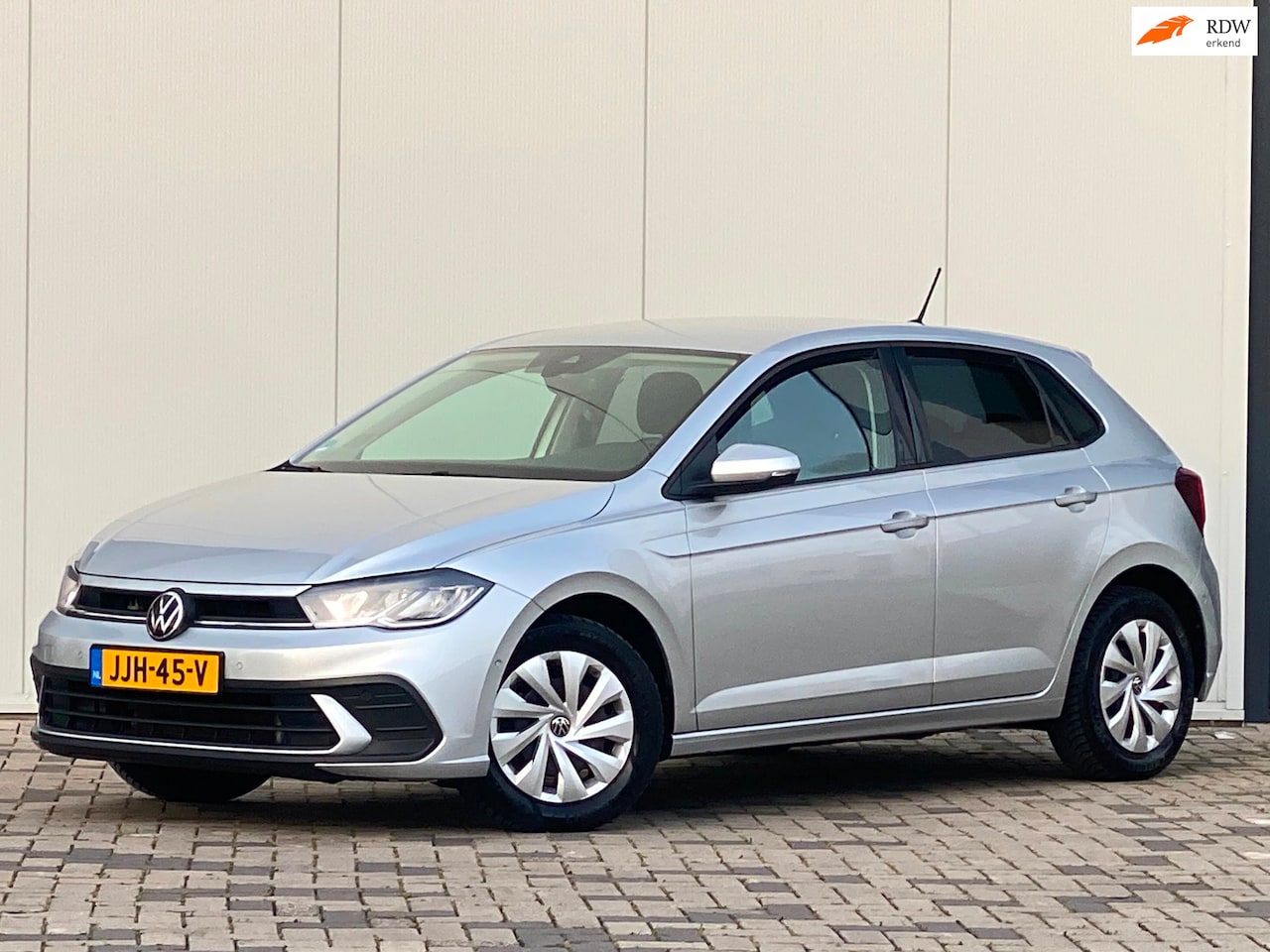 Volkswagen Polo - 1.0 TSI R-Line AUTOMAAT NAVI PRACHTIGE AUTO - AutoWereld.nl