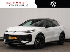 Volkswagen T-Roc - R-Line First Edition 1.5 eTSI 150 PK DSG | Panoramadak| Trekhaak | Elek. achterklep | Stuu