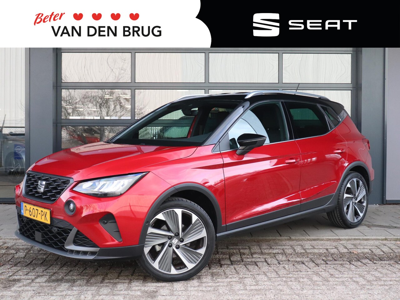 SEAT Arona - 1.0 TSI 110pk FR AUTOMAAT |Trekhaak | Cruise control | Achteruitrijcamera | Stoelverwarmin - AutoWereld.nl