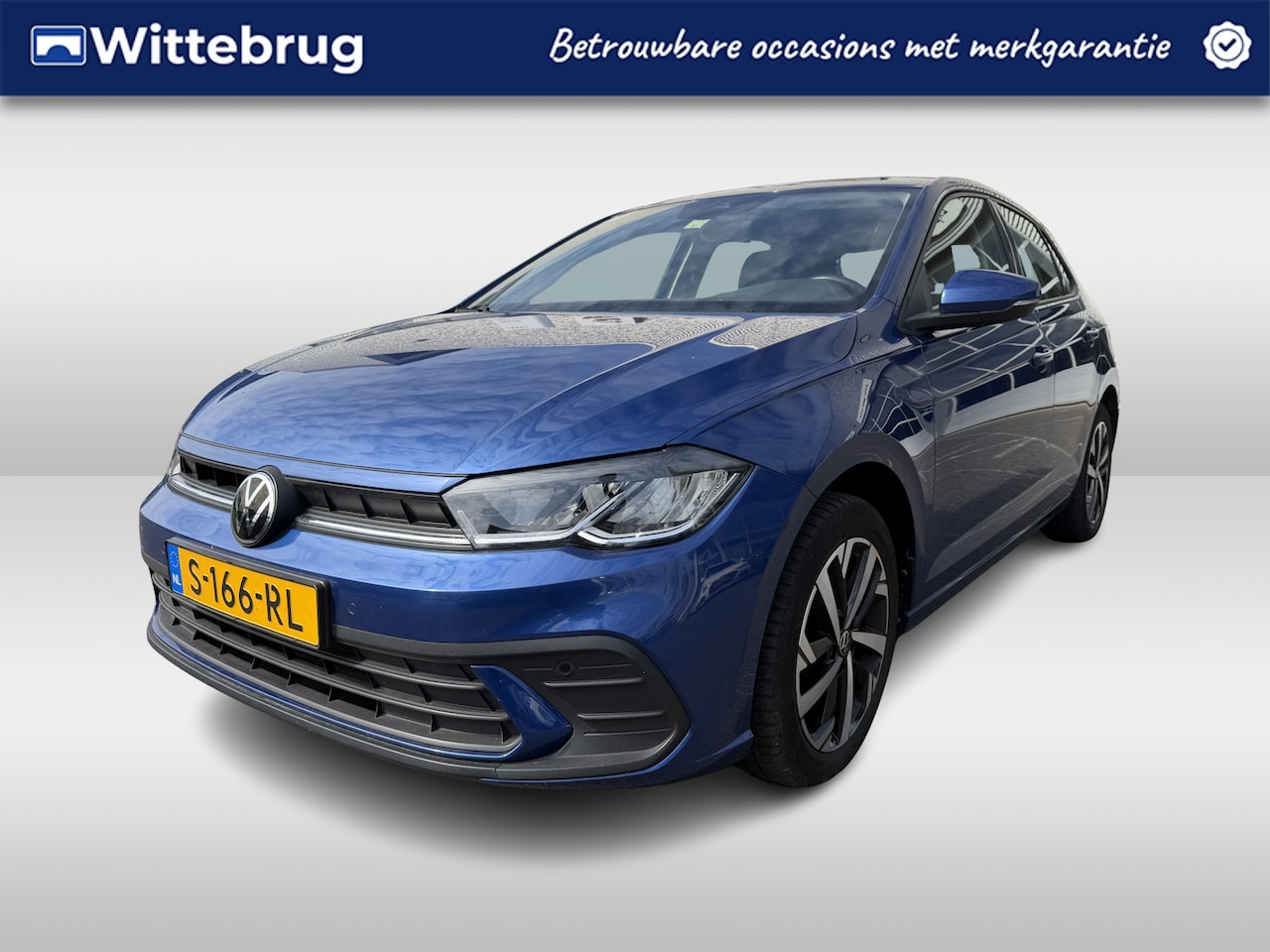 Volkswagen Polo - 1.0 TSI Life Multimedia Navigatie / Parkeersensoren / App-connect / 16"LM velgen / Digital - AutoWereld.nl