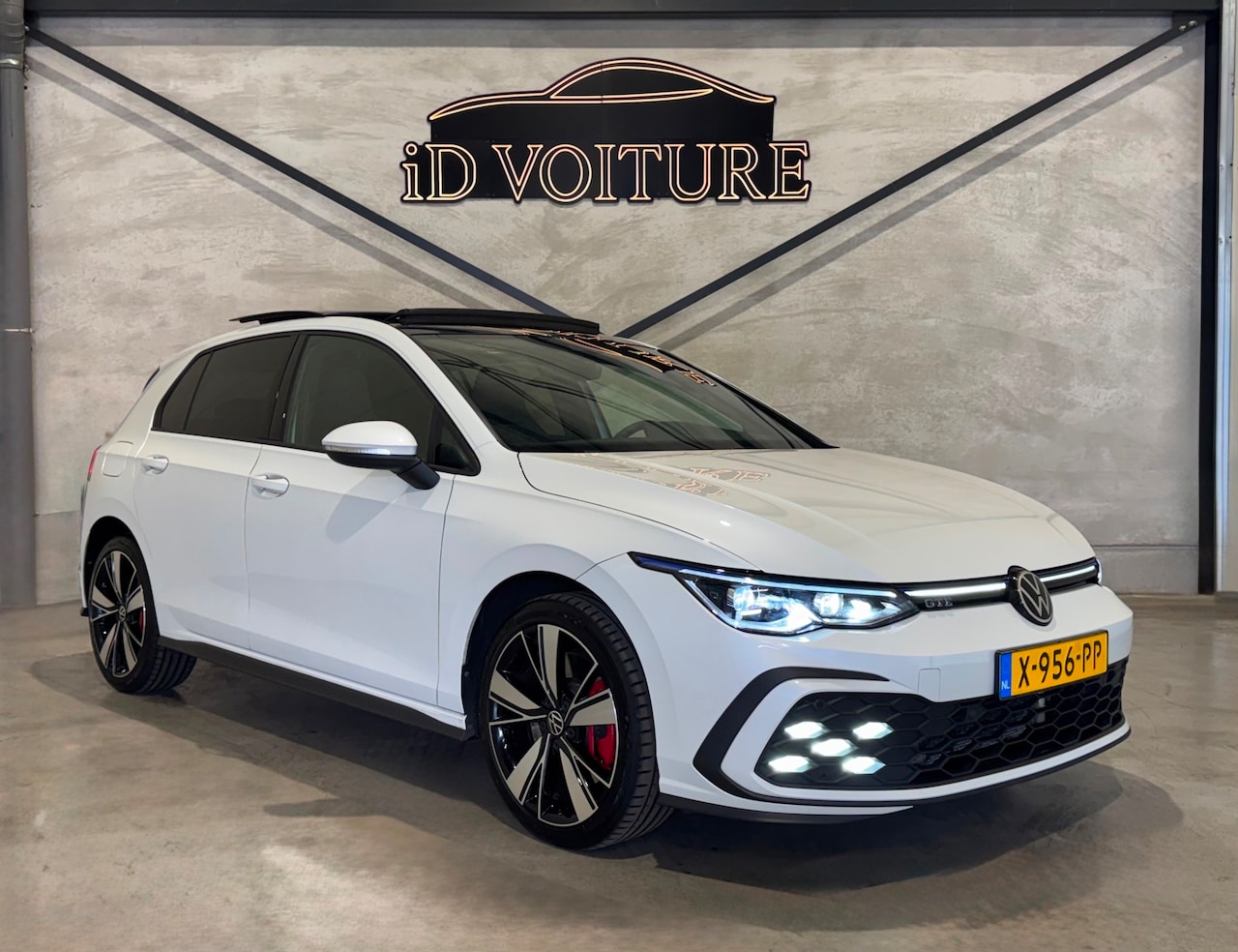 Volkswagen Golf - 1.4 eHybrid GTE PANO|TREKHAAK|IQ|GARANTIE - AutoWereld.nl