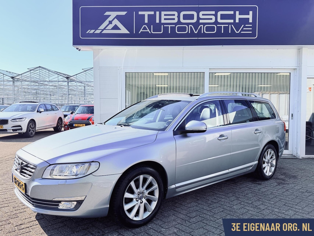 Volvo V70 - 2.0 T4 AUT Polar+ Schuifdak Xenon Leder Trekhaak - AutoWereld.nl