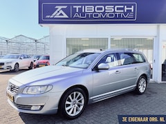 Volvo V70 - 2.0 T4 AUT Polar+ Schuifdak Xenon Leder Trekhaak