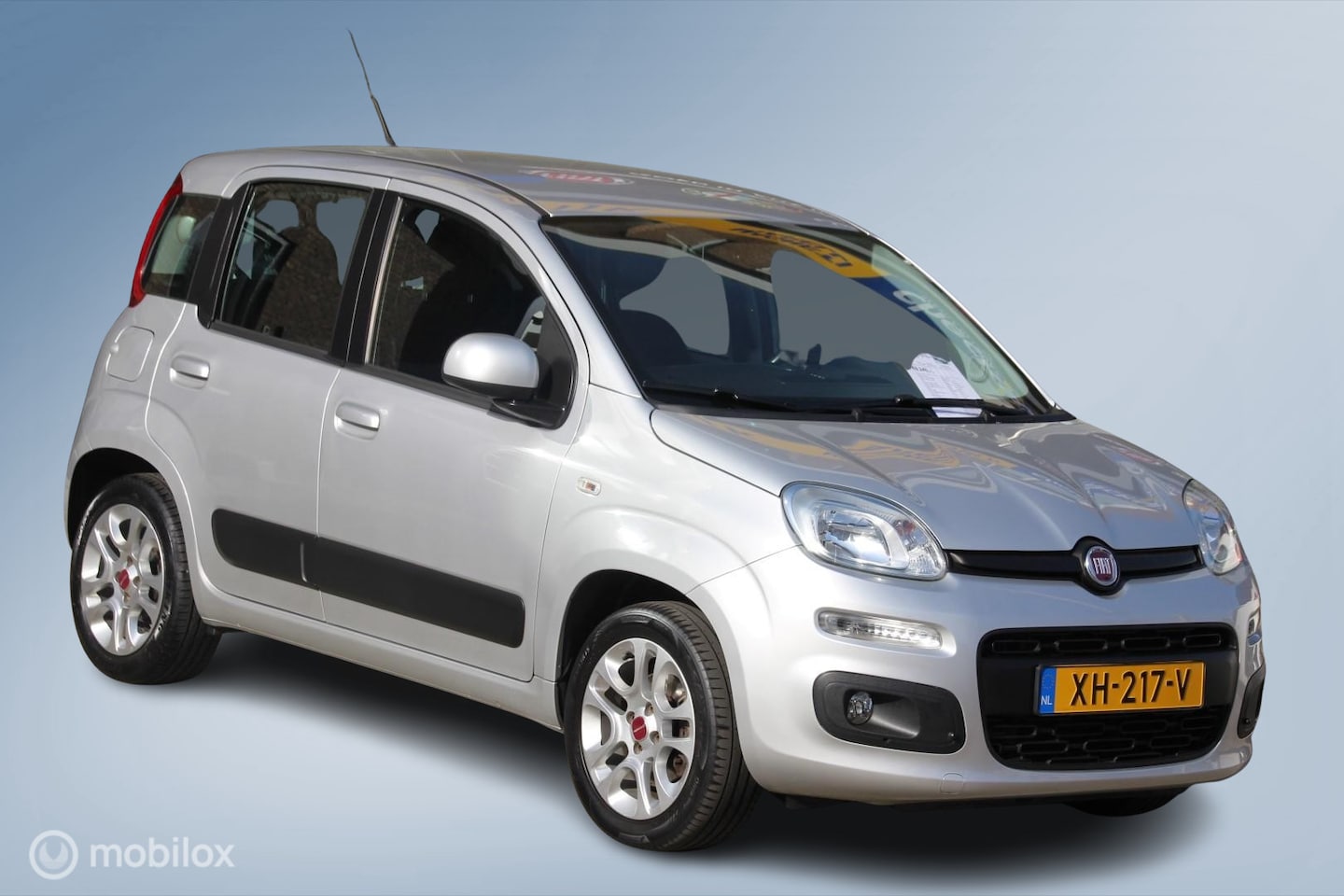 Fiat Panda - TwinAir Turbo 80 Lounge, Trekhaak, 3 zitplaatsen achter, Cruisecontrol - AutoWereld.nl