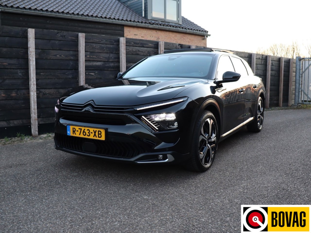 Citroën C5 X - 1.6 Plug-in Hybrid 225 Shine pano, leder, adap. cruise - AutoWereld.nl