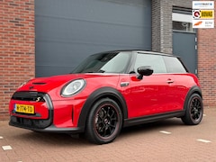 MINI Cooper - E 33 kWh | SOH 96% | Navi | CarPlay | Business Edition | Zwarte accenten