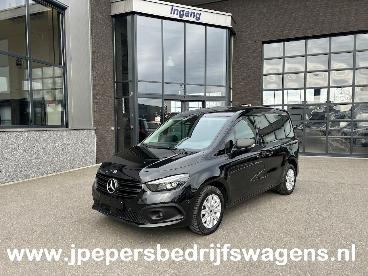 Mercedes-Benz Citan - 112 CDI L1 LED / MBUX / L+R Schuifdeur / Navigatie / Camera / Trekhaak / Cruise control / - AutoWereld.nl