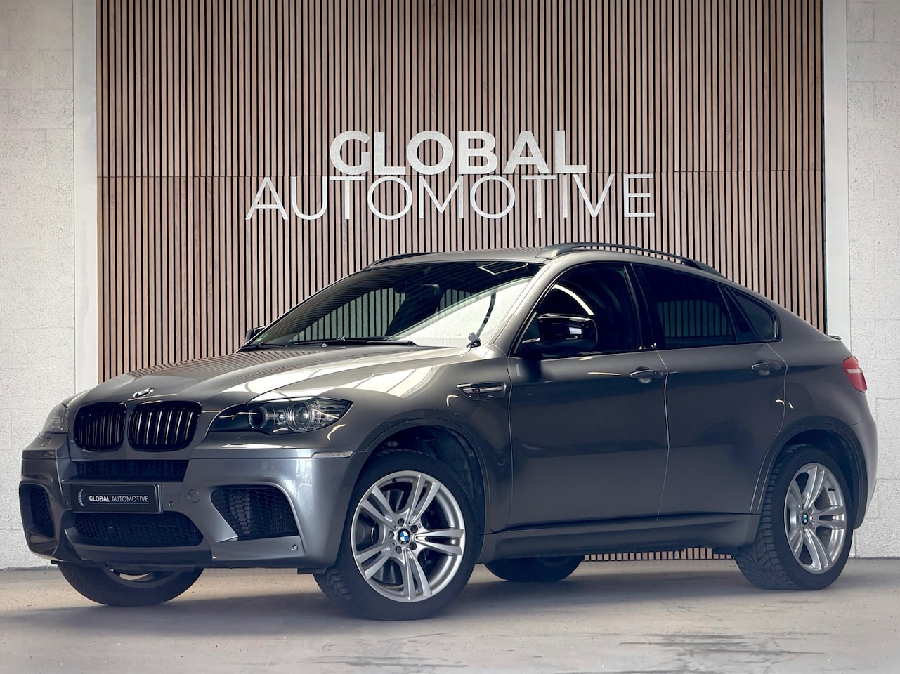 BMW X6 - 4.4i M - 20'' - TOP CONDITIE - BTW'ER - AutoWereld.nl