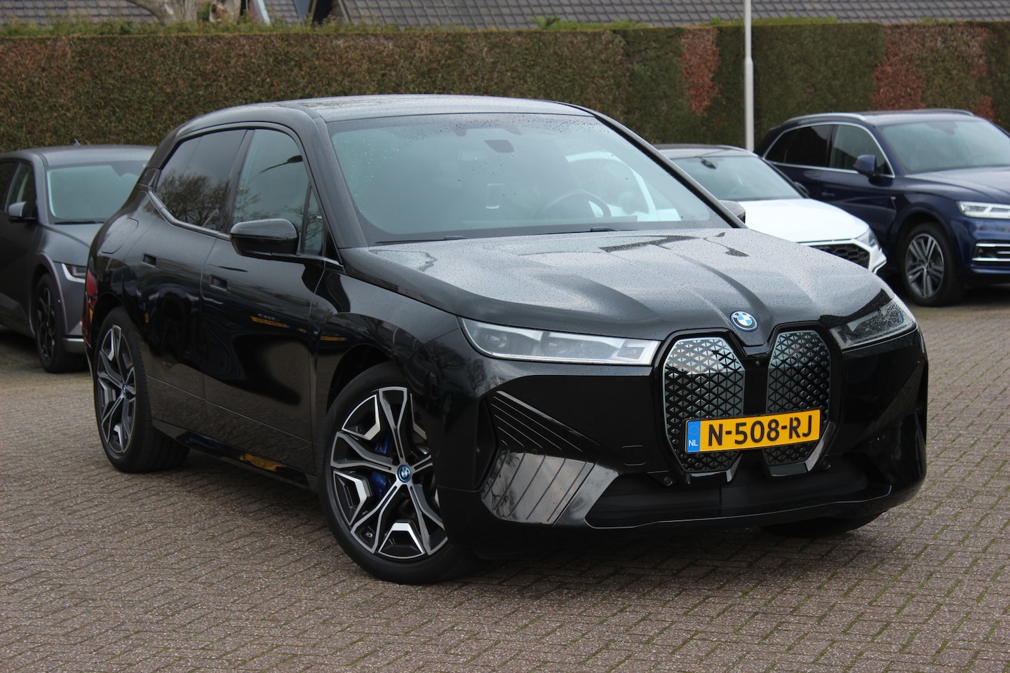 BMW iX - xDrive40 High Exe. M Sport 77 kWh / SoH 97,1% / Trekhaak / 360Camera / Head-up / Keyless / - AutoWereld.nl