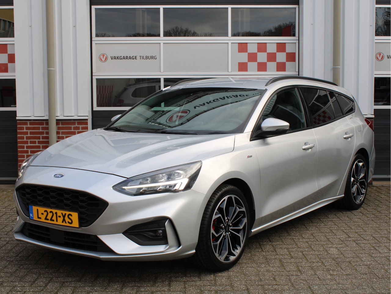 Ford Focus Wagon - 1.5 EcoBoost 150pk ST Line X Business AUTOMAAT /1e EIG/Winterpack/B&O/Digidash/AdaptiveCru - AutoWereld.nl