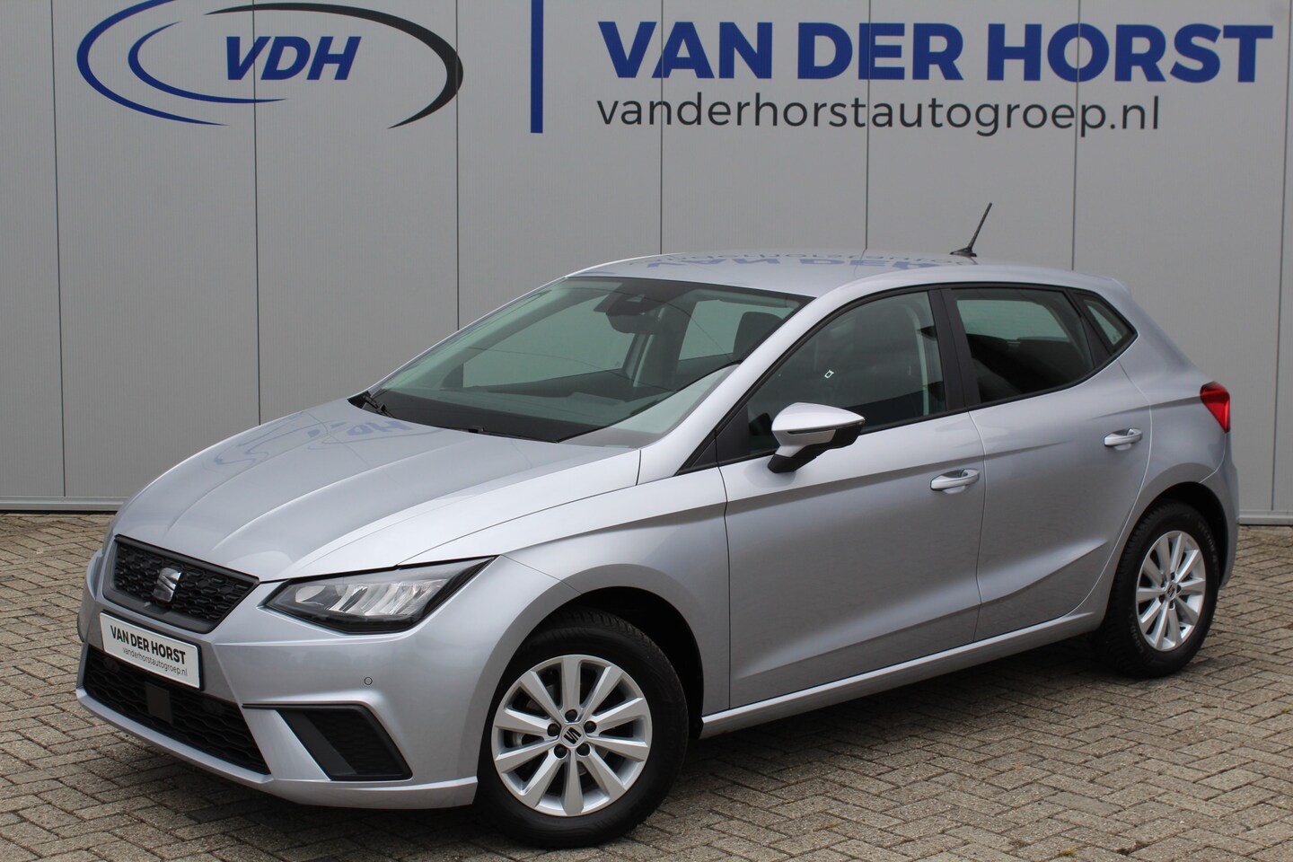 SEAT Ibiza - 1.0-96pk TSI Style. NIEUWSTE MODEL. In nieuwstaat ! Volautm. airco, camera, elektr ramen v - AutoWereld.nl