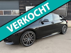 BMW 1-serie - 1-serie M120i Pano Led Camera Harman