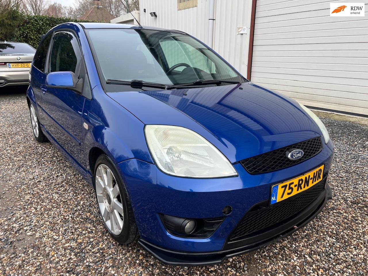 Ford Fiesta - 2.0-16V ST 200PK TUNED.LEER.AIRCO.APK.NAP! - AutoWereld.nl