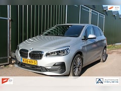 BMW 2-serie Active Tourer - 225xe iPerformance High Executive , LEER, SPORTSTOELEN, PANORAMADAK, HEAD-UP. CAMERA, STOE