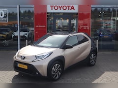 Toyota Aygo X - PULSE AUTOMAAT AD-CRUISE APPLE/ANDROID LM-VELGEN PRIVACY-GLASS NL-AUTO