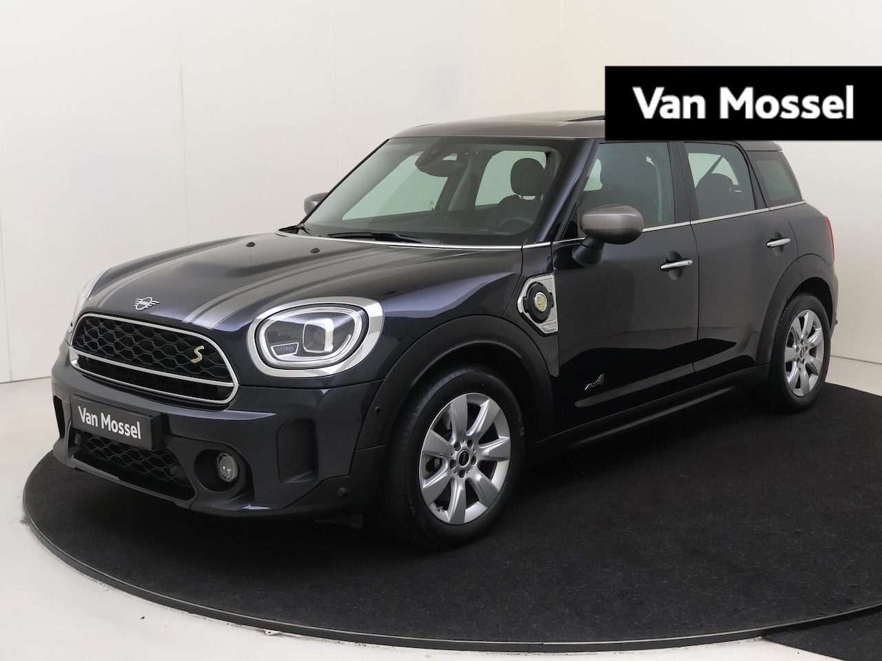 MINI Countryman - Mini 1.5 Cooper S E ALL4 | Navigatie | Panoramadak | Head up display | Keyless entry - AutoWereld.nl