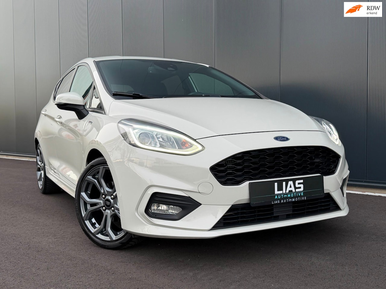 Ford Fiesta - 1.0 ST Line Metropolis white 2020 full options | 1ste eigenaar | Unieke kleur | Ford deale - AutoWereld.nl