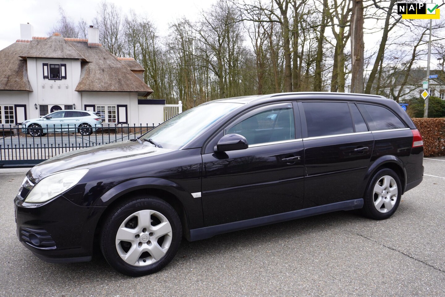 Opel Vectra Wagon - 1.8-16V Business Airco Navi Trekhaak - AutoWereld.nl