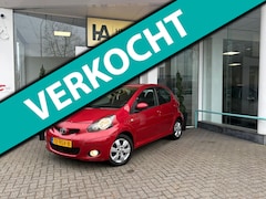Toyota Aygo - 1.0-12V Aspiration Red|5drs|Airco|NAP|APK|
