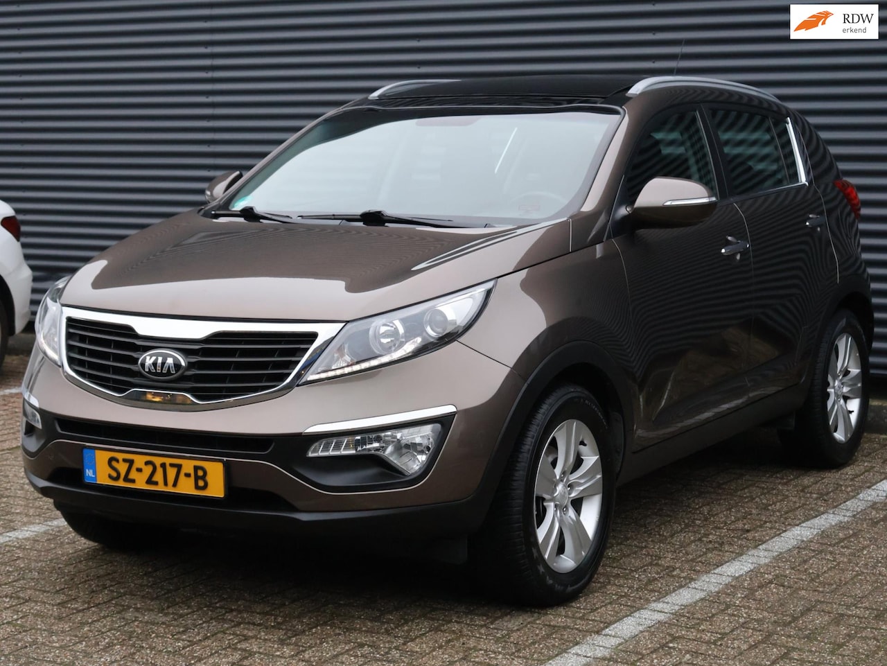 Kia Sportage - 1.6 GDI|Pano|Carplay|Camera|Cruise|PDC|Airco|Stoelverwarming - AutoWereld.nl