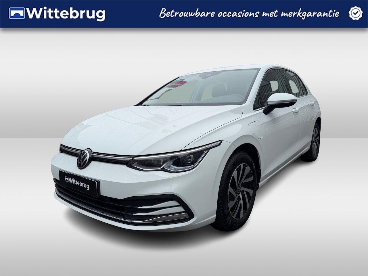 Volkswagen Golf - 1.4 eHybrid Style DSG Automaat Navigatie / Parkeersensoren / Digital Cockpit / Clima / Erg - AutoWereld.nl