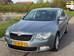 Skoda Superb - 1.4 TSI Greentech Ambition Business Line Audio-CD/MP3 Navi LMV 16" Cruisecontr. ASR ABS Bi