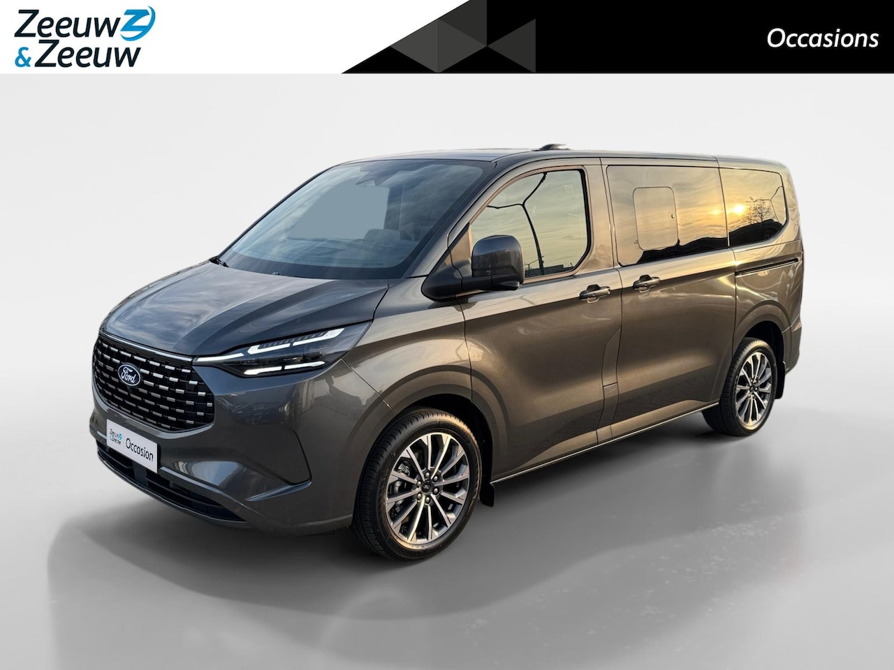 Ford Model T - Custom 340 2.5 PHEV L1H1 Titanium X Automaat | B&O Audio | Lederen bekleding | Achterklep - AutoWereld.nl