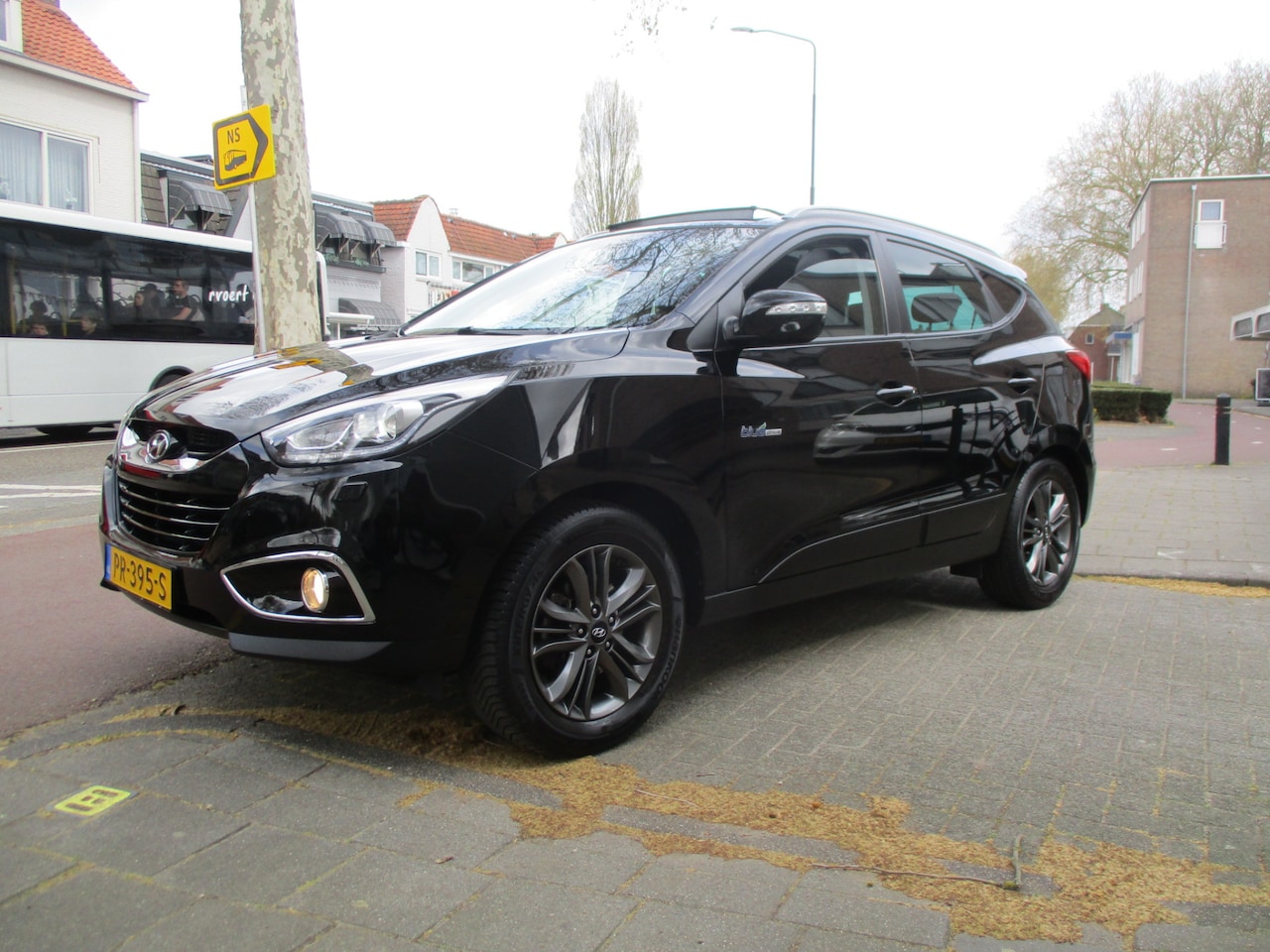 Hyundai ix35 - 1.6i GDI i-Catcher / AIRCO / LEER / SCHUIF-DAK / NAVI / TREKHAAK / CAMERA / 108dkm - AutoWereld.nl