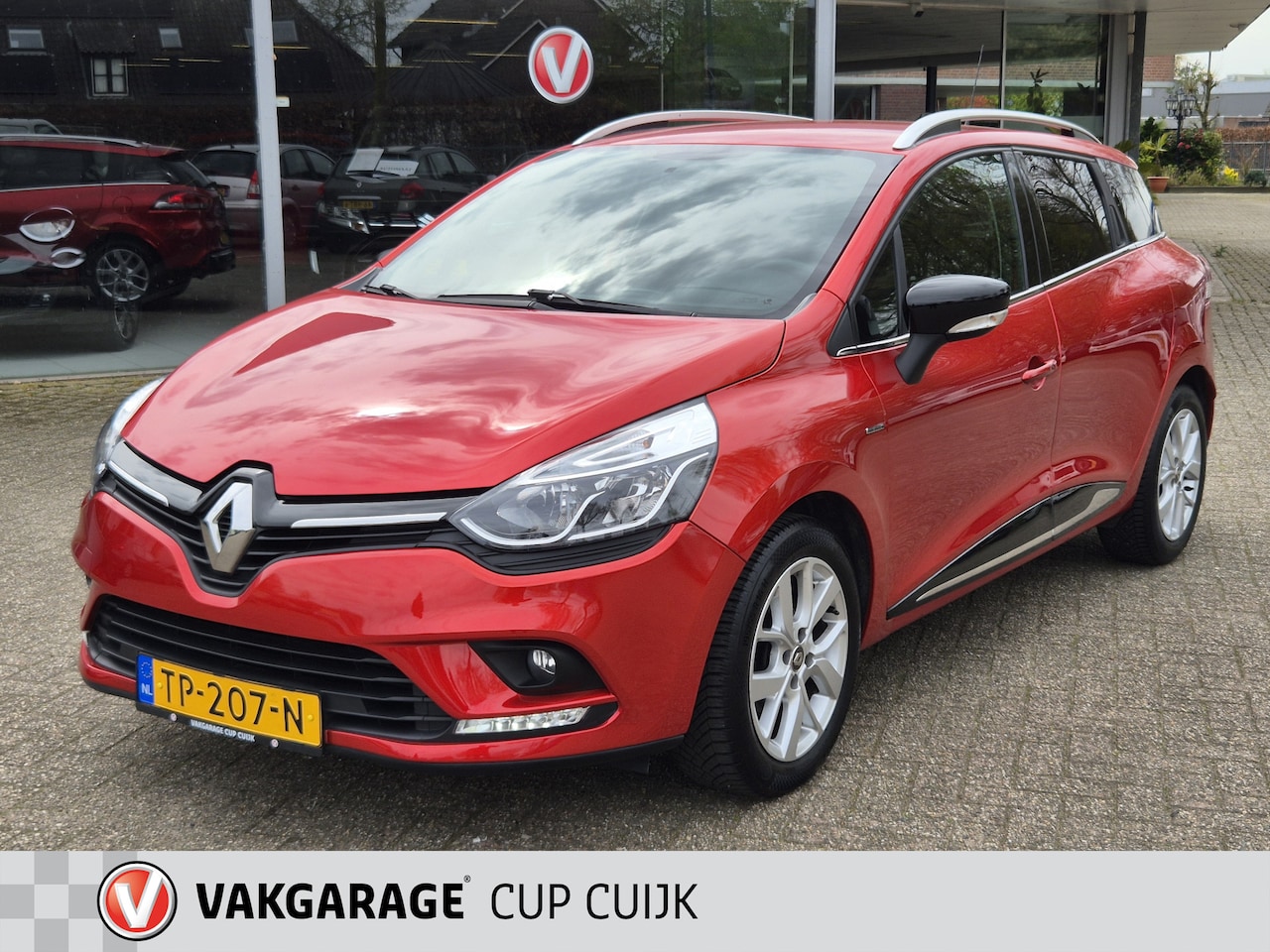 Renault Clio Estate - 0.9 TCe Limited Navi / Airco / Cruise Control / Speedlimiter / Key less Entry - AutoWereld.nl