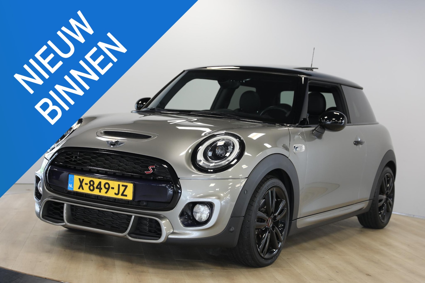 MINI Cooper S - Mini 2.0 Chili Serious Business | Schuif- kanteldak | Harman/Kardon | JCW - AutoWereld.nl