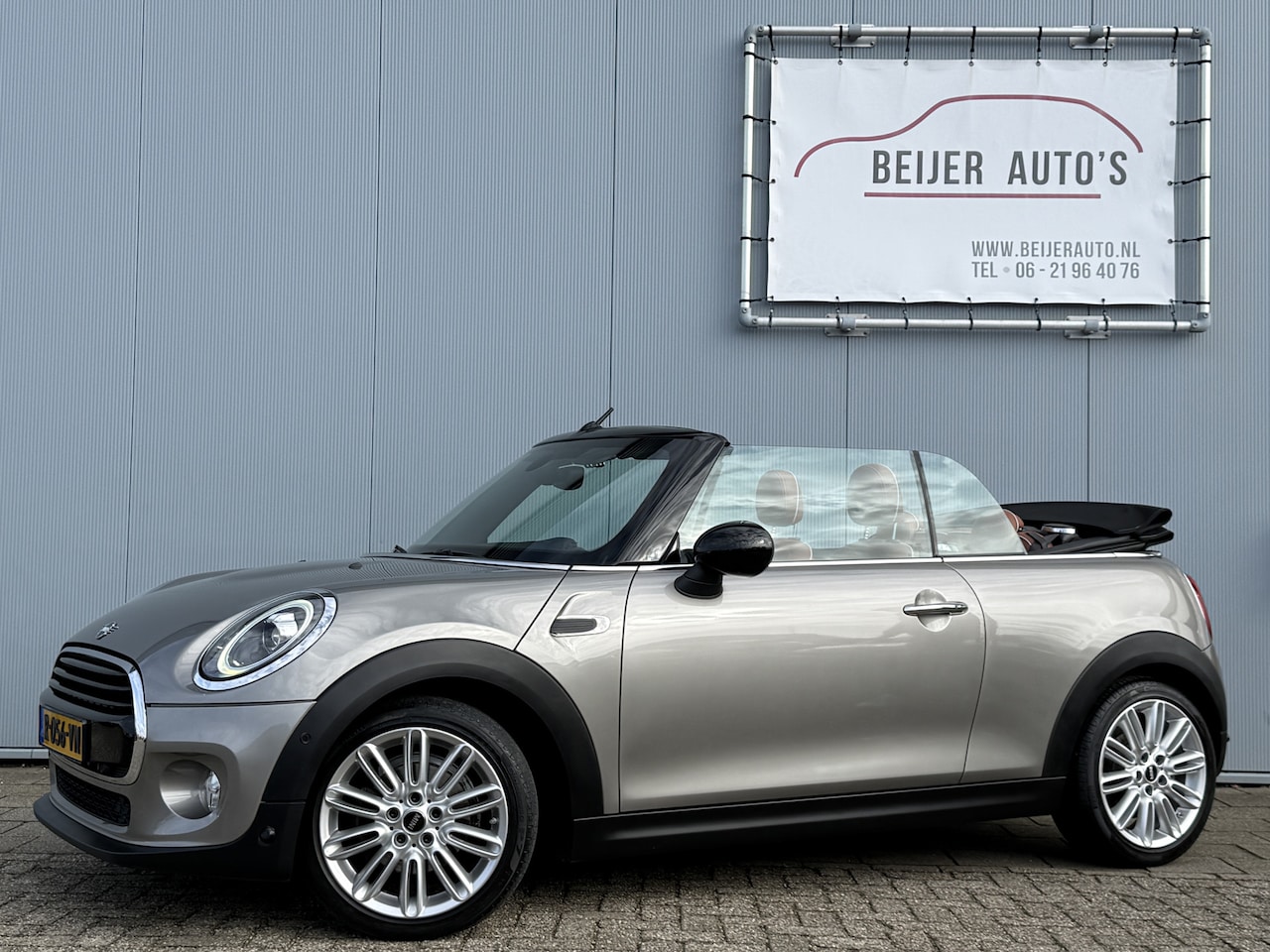 MINI Cabrio - Mini 1.5 Cooper Salt Apple Carplay/Leer/PDC - AutoWereld.nl