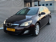 Opel Astra Sports Tourer - 1.6 Turbo Cosmo