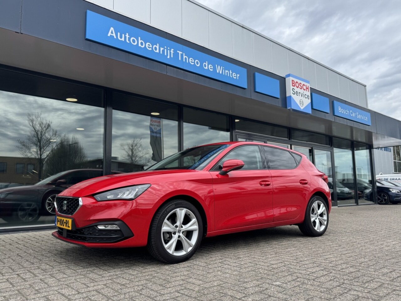 SEAT Leon - 1.0 TSI Reference | LED | Clima | Navi | Cruise | CarPlay | DAB - AutoWereld.nl