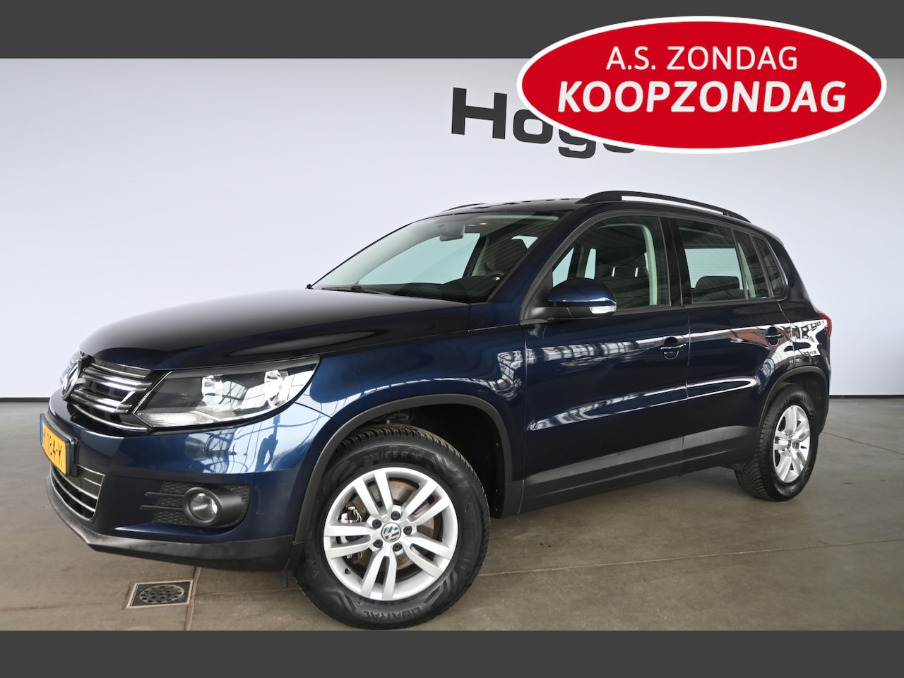 Volkswagen Tiguan - 1.4 TSI Easyline Clima Stoelverwarming Trekhaak Goed Onderhouden! Inruil Mogelijk! - AutoWereld.nl