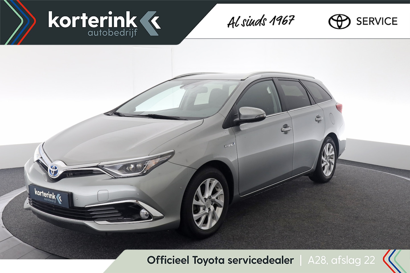 Toyota Auris Touring Sports - 1.8 Hybrid Executive | Stoelverwarming | Navi - AutoWereld.nl